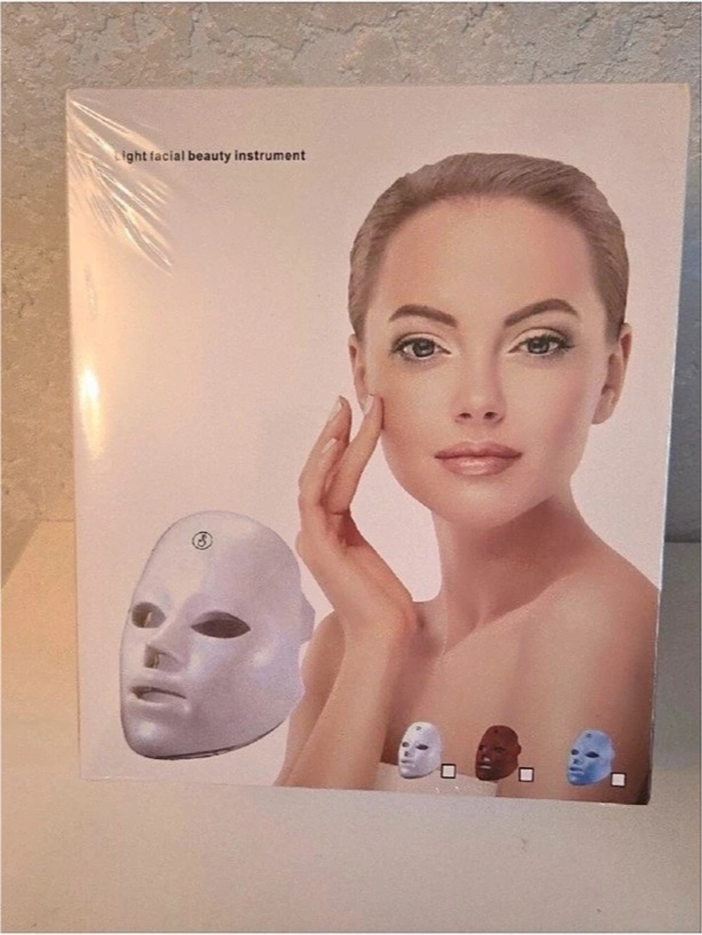 LED Facial Therapy Mask White NWT